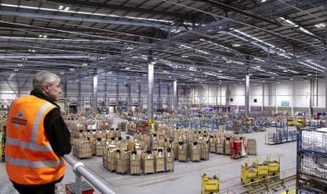 Osvetlenie skladu distribučného centra Royal Mail NDC Osvetlenie skladu distribučného centra Royal Mail NDC