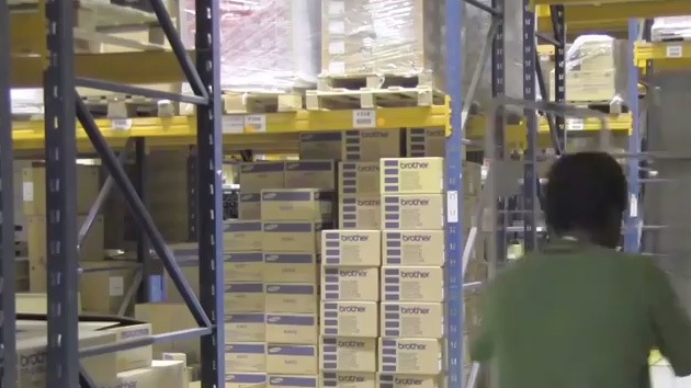 Nové riešenie riadeného osvetlenia LED prináša obrovské úspory logistickej spoločnosti AXRO v Hamburgu.