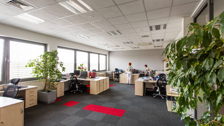 Osvetlenie nerozdelených kancelárií v spoločnosti Apator v Poľsku pomocou riešení osvetlenia Philips