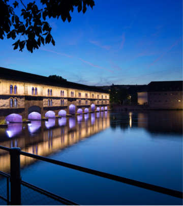 Spoločnosť Philips osvetlila Grand Île v Štrasburgu a vytvorila úžasné svetelné efekty