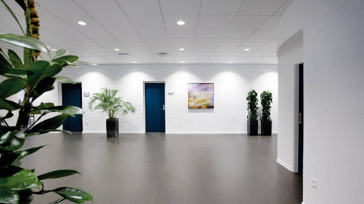 Komunikačná zóna osvetlená spoločnosťou Philips Lighting