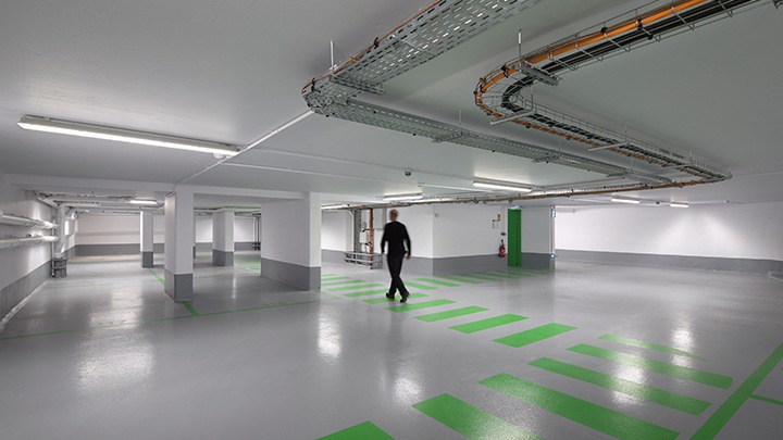 GreenParking od spoločnosti Philips Lighting: optimalizujte osvetlenie parkoviska pre chodcov pomocou snímania pohybu a zónového stmievania
